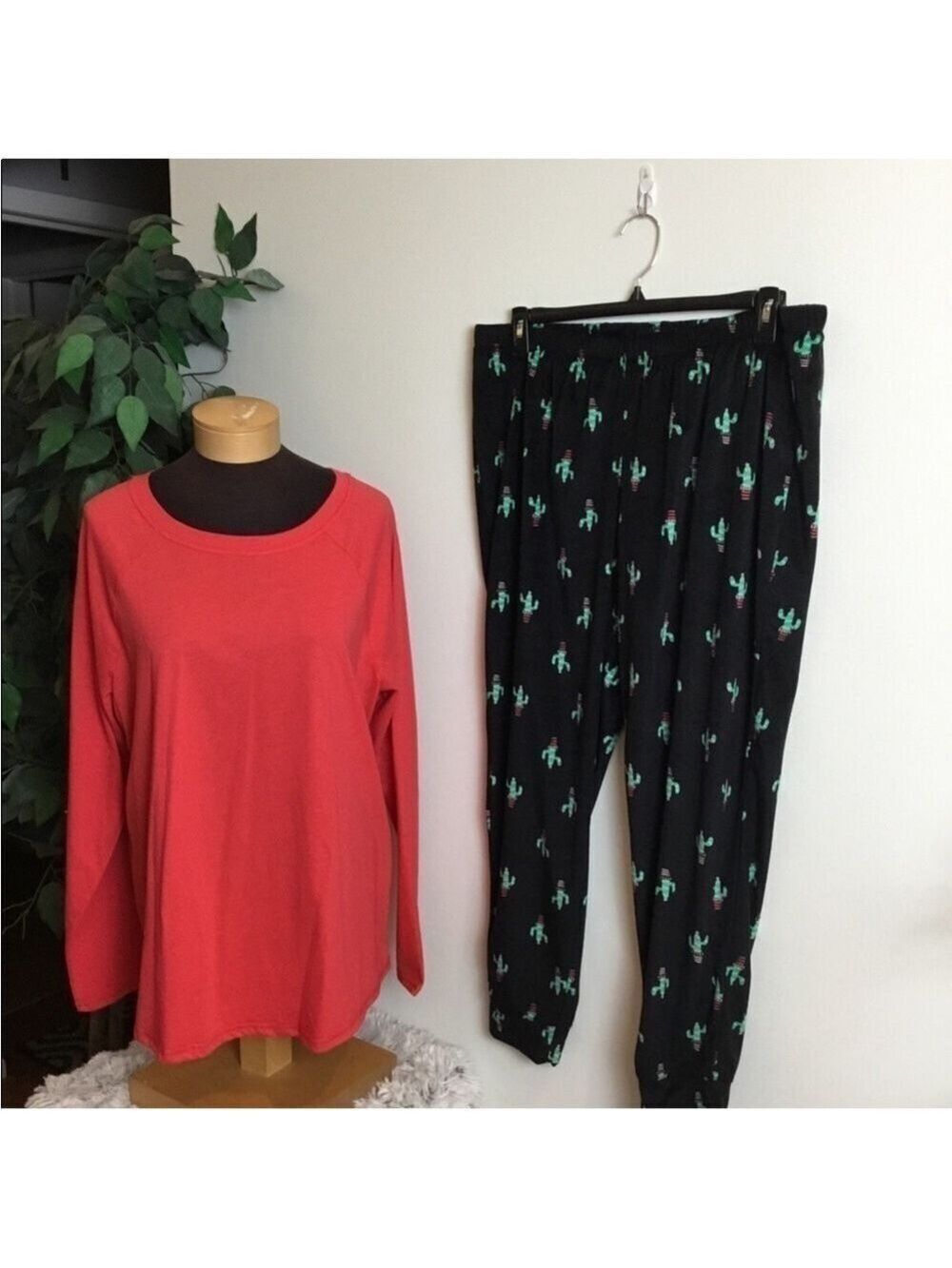 SO desert cactus holiday loungewear pajama set Woman’s Juniors XXL